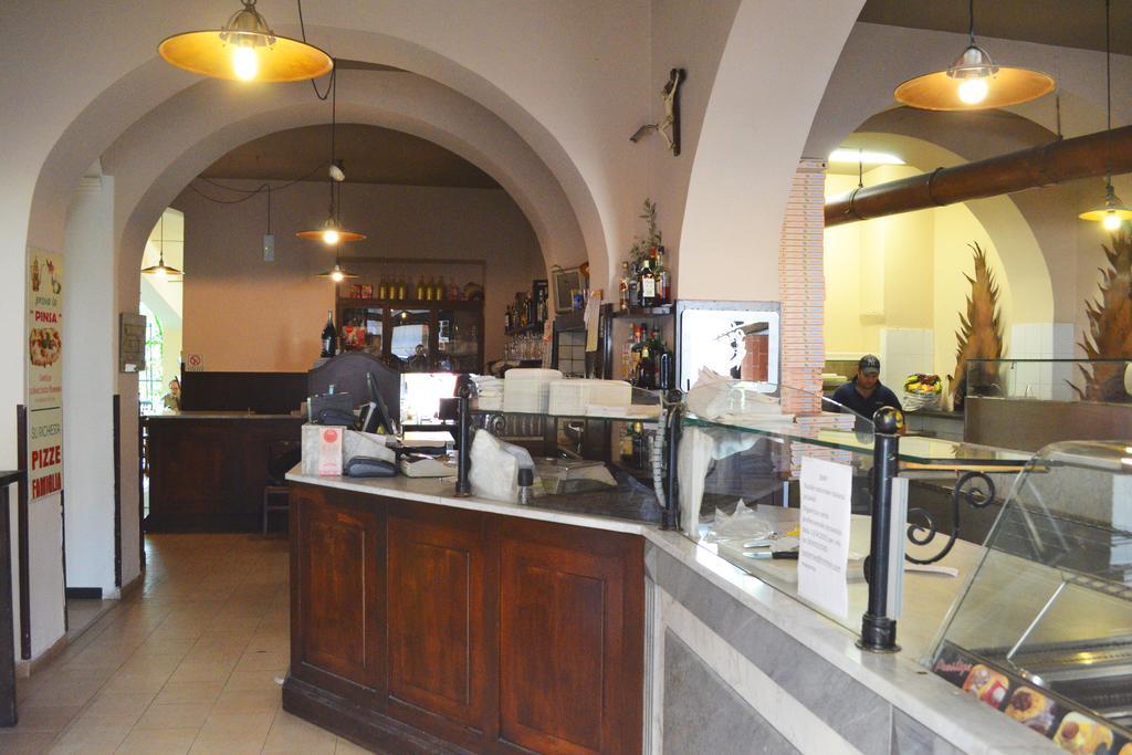 Bella Napoli Guesthouse Trattoria Pizzeria Ла-Спеція Екстер'єр фото