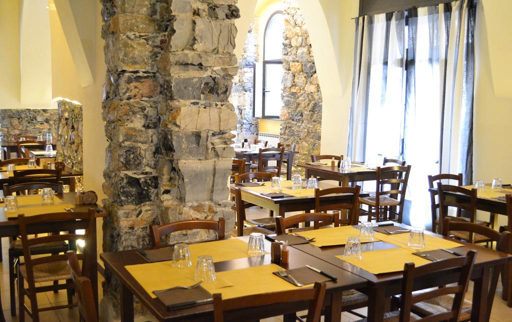 Bella Napoli Guesthouse Trattoria Pizzeria Ла-Спеція Екстер'єр фото