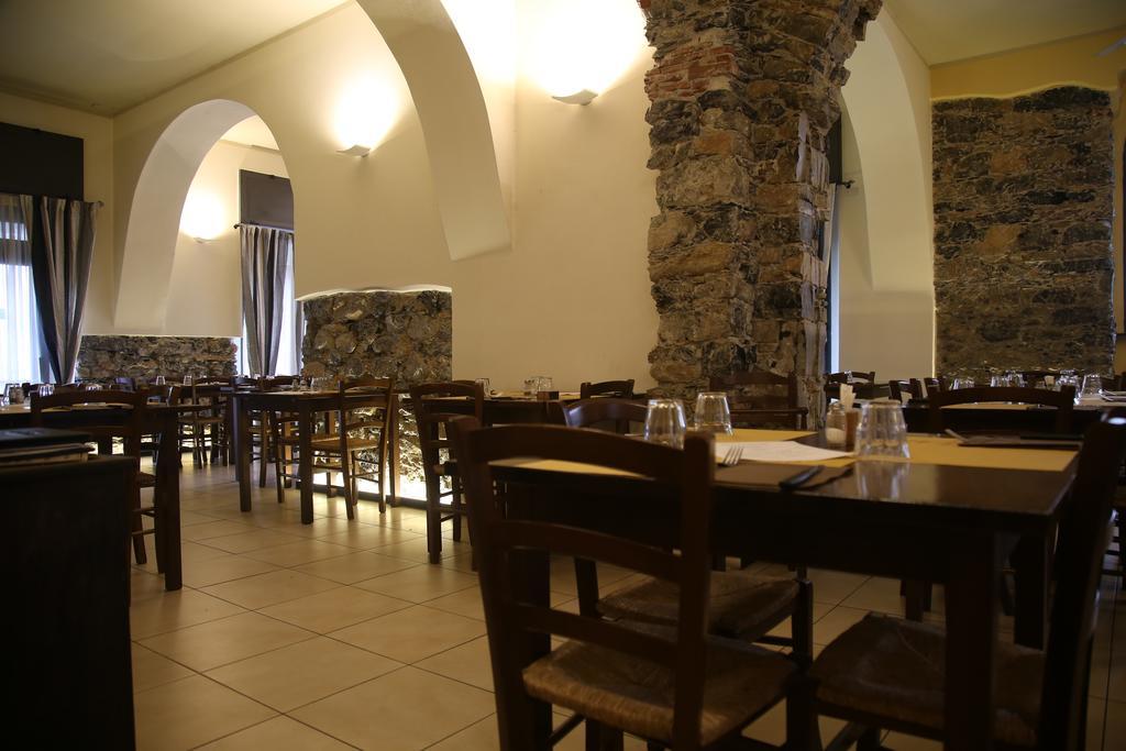Bella Napoli Guesthouse Trattoria Pizzeria Ла-Спеція Екстер'єр фото
